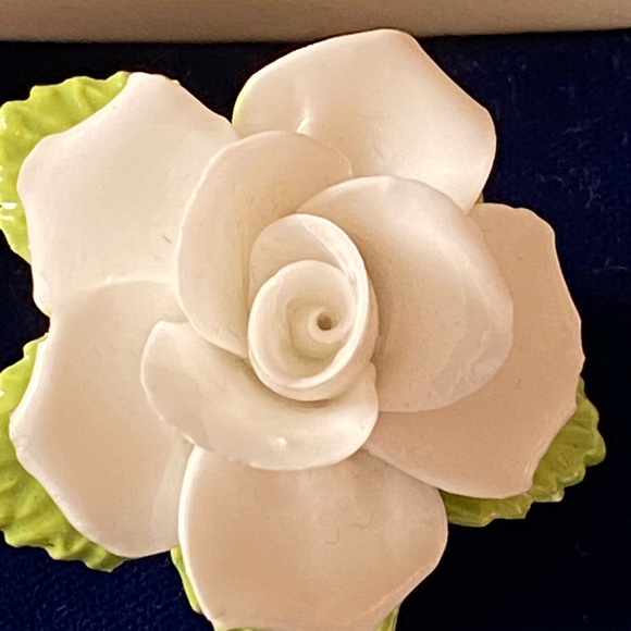 Brooch - Picture 3 of 3